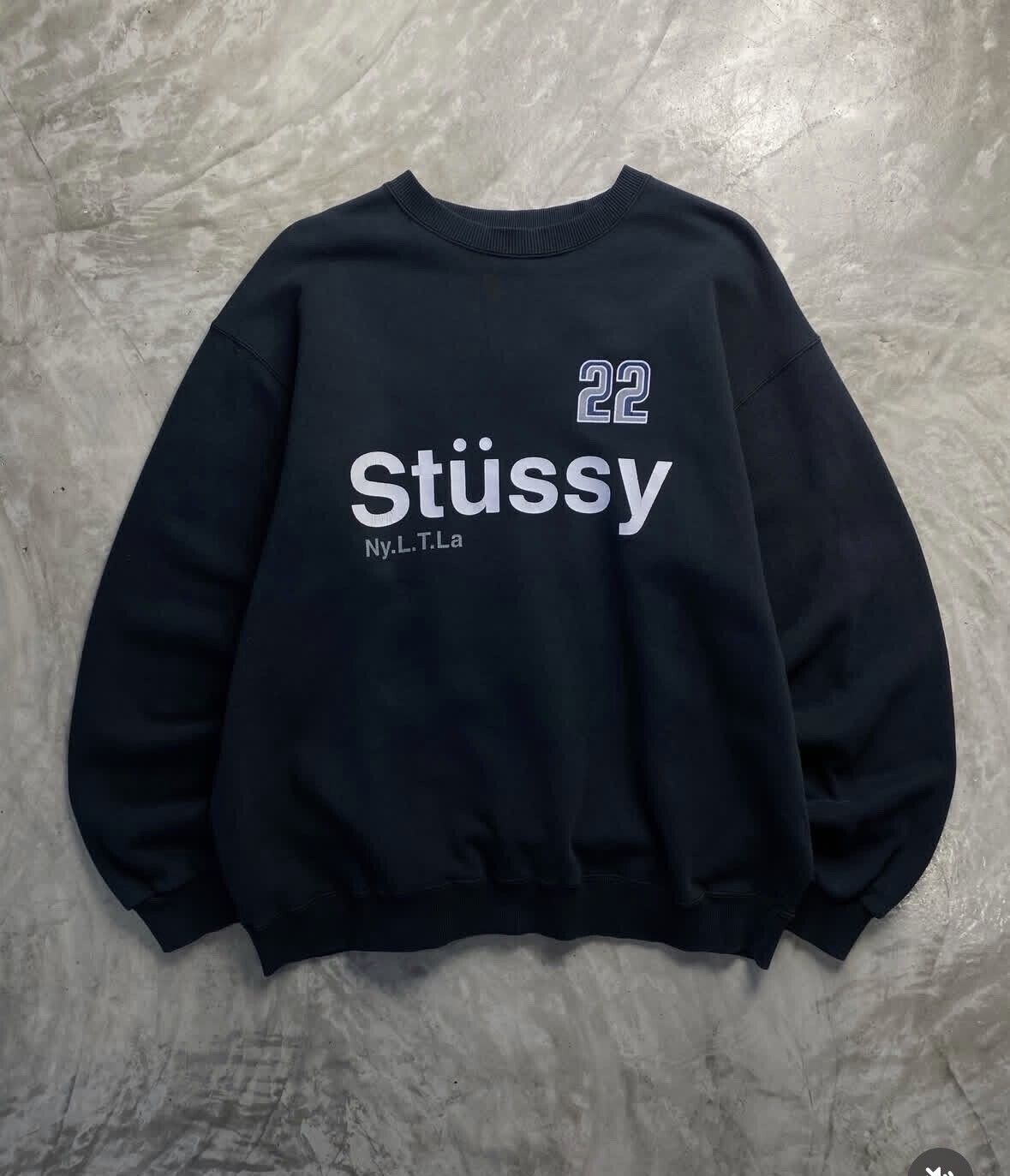 STUSSY " BIG LOGO NY.L.T.L.A." CREWNECK EARLY 2000's