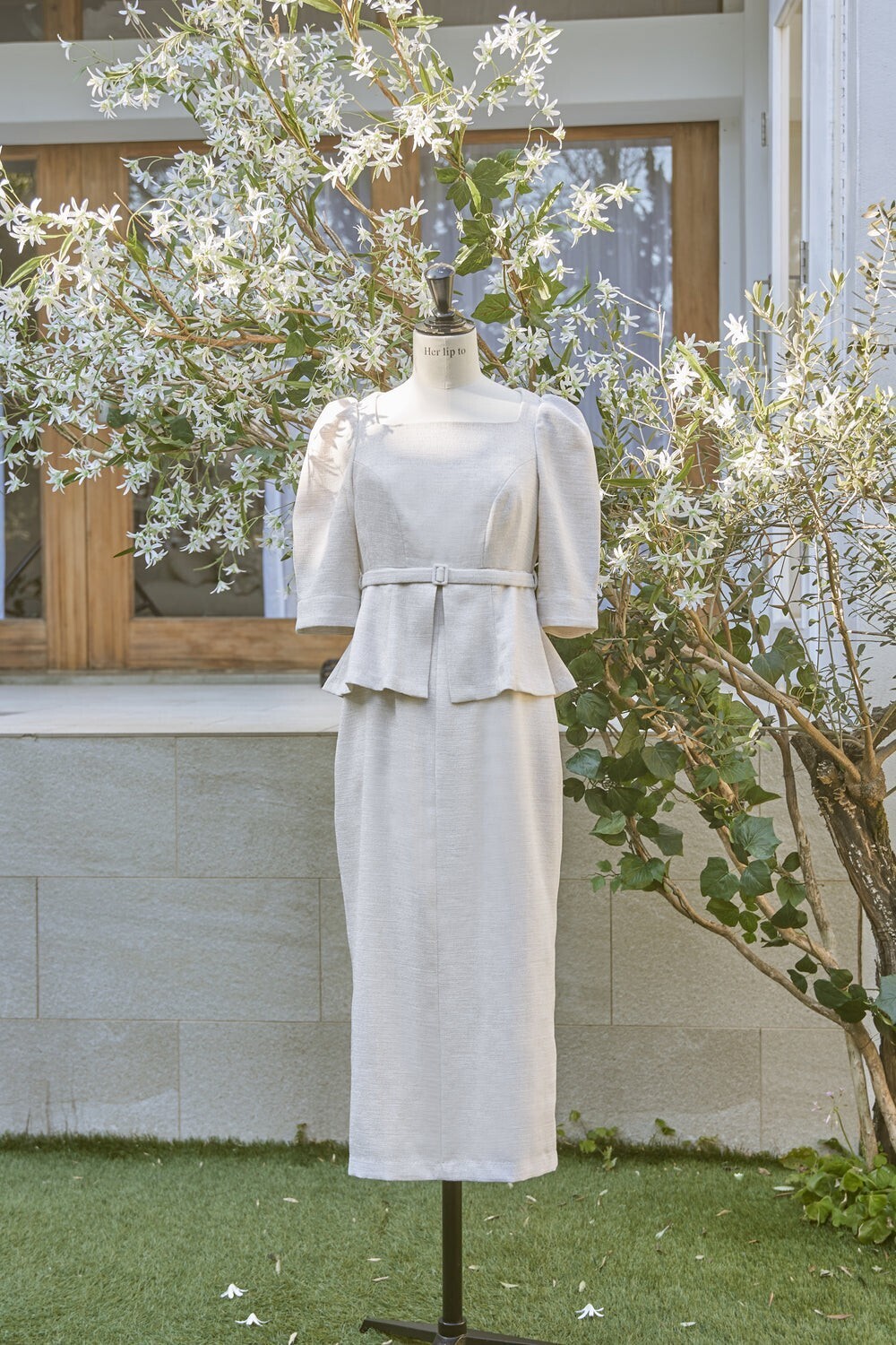 Her lip to Allure Tweed Midi Dress