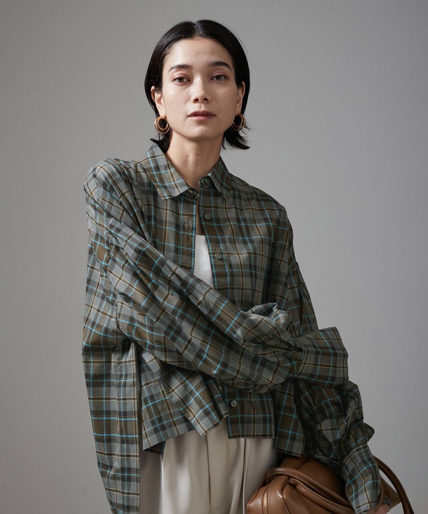 SALON adam et rope' コットンワッシャーローンボリュームスリーブブラウス