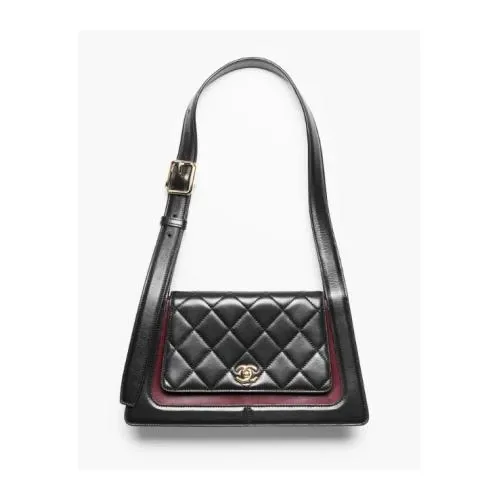 CHANEL ラージ フラップ バッグ