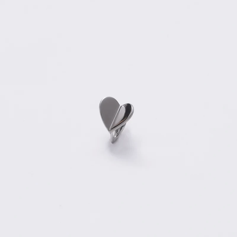 MAYU Tiny heart earring