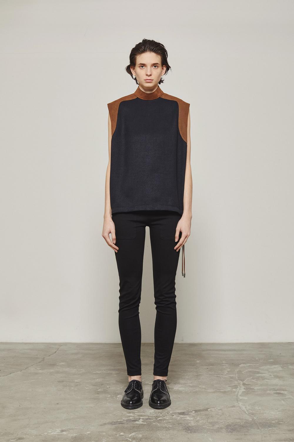 THE RERACS RERACS STANDCOLLAR BACKZIP SLEEVELESS PULLOVER