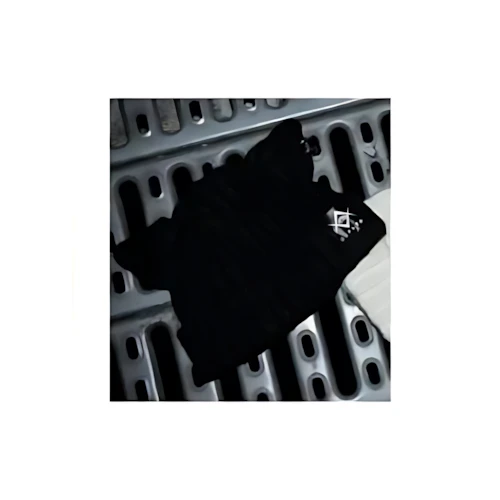 REFLEM ピアス付きネコ耳ニットキャップ