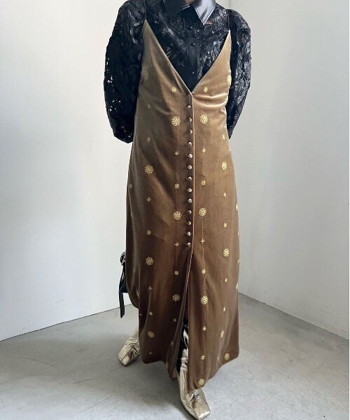 AMERI GLITTER EMBROIDERY VELOUR LONG TOP