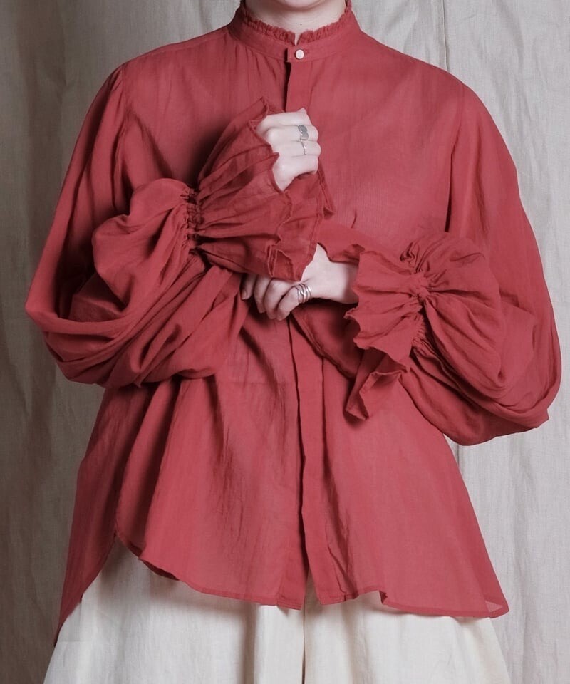 suzuki takayuki bishop-sleeve blouse