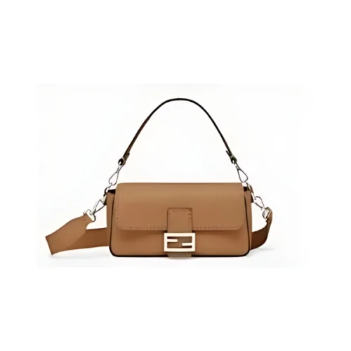 FENDI 612目の手縫いトップステッチ入りコーヒーカラー セレリアバッグ
