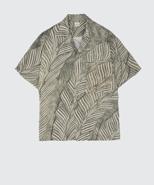 YOKE Leaf Pattern Printed Open Collar Shirt