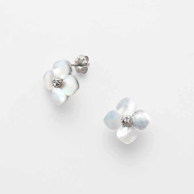 VENDOME BOUTIQUE シェルフラワー ピアス
