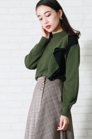 &g’aime カシミア混ラッフルバイカラートップス