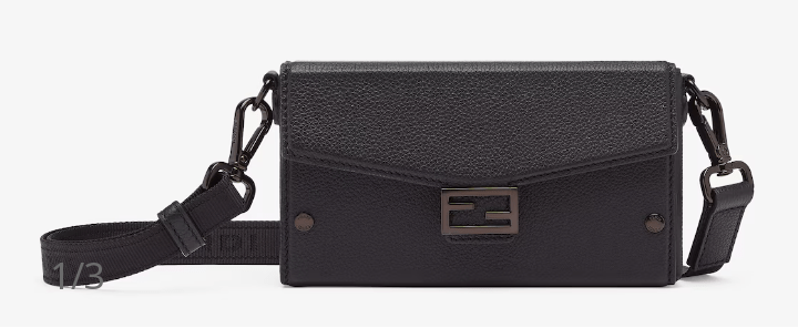 FENDI ブラックレザー フォンポーチ