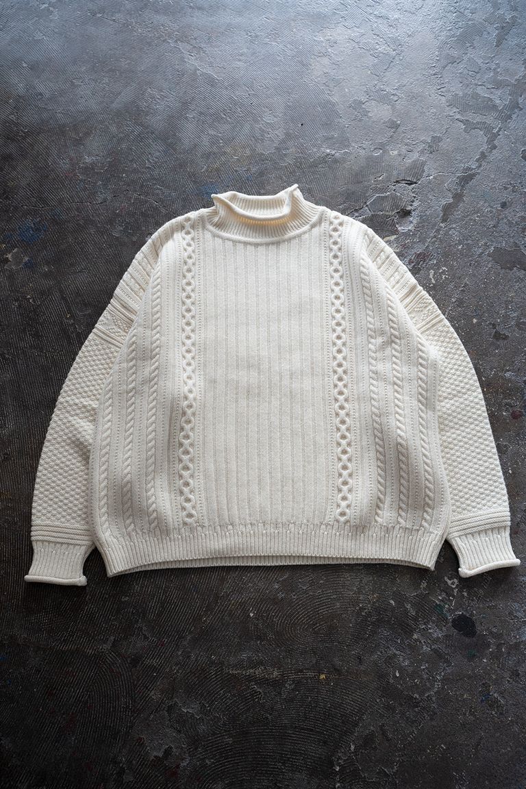 YASHIKI 【22AW】Shizuku Curl High Neck Knit
