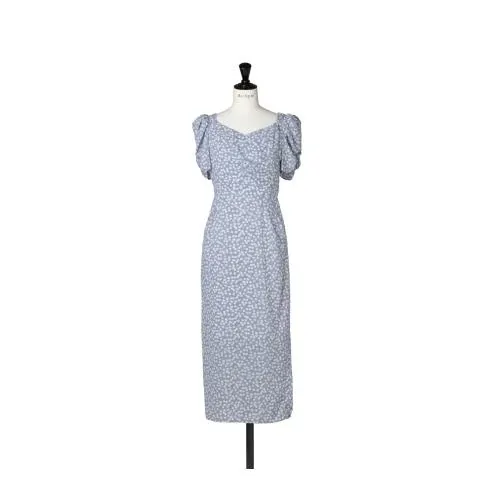Her lip to Cherry Pattern Cache-Coeur One-Piece