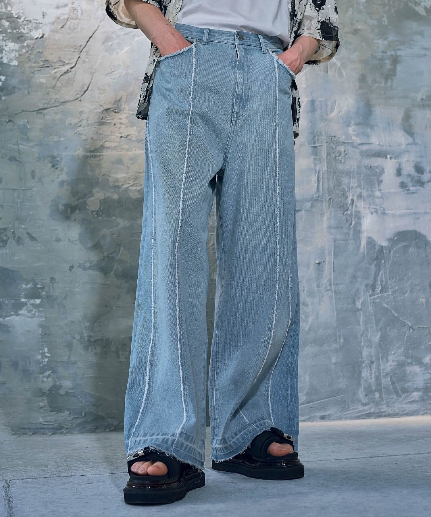 HARE カットオフデザインデニムパンツ