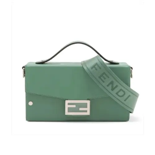 FENDI バゲット ソフトトランク