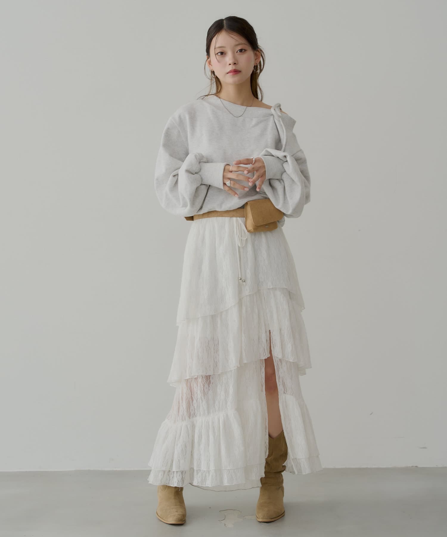 CHICO Slit tiered lace skirt