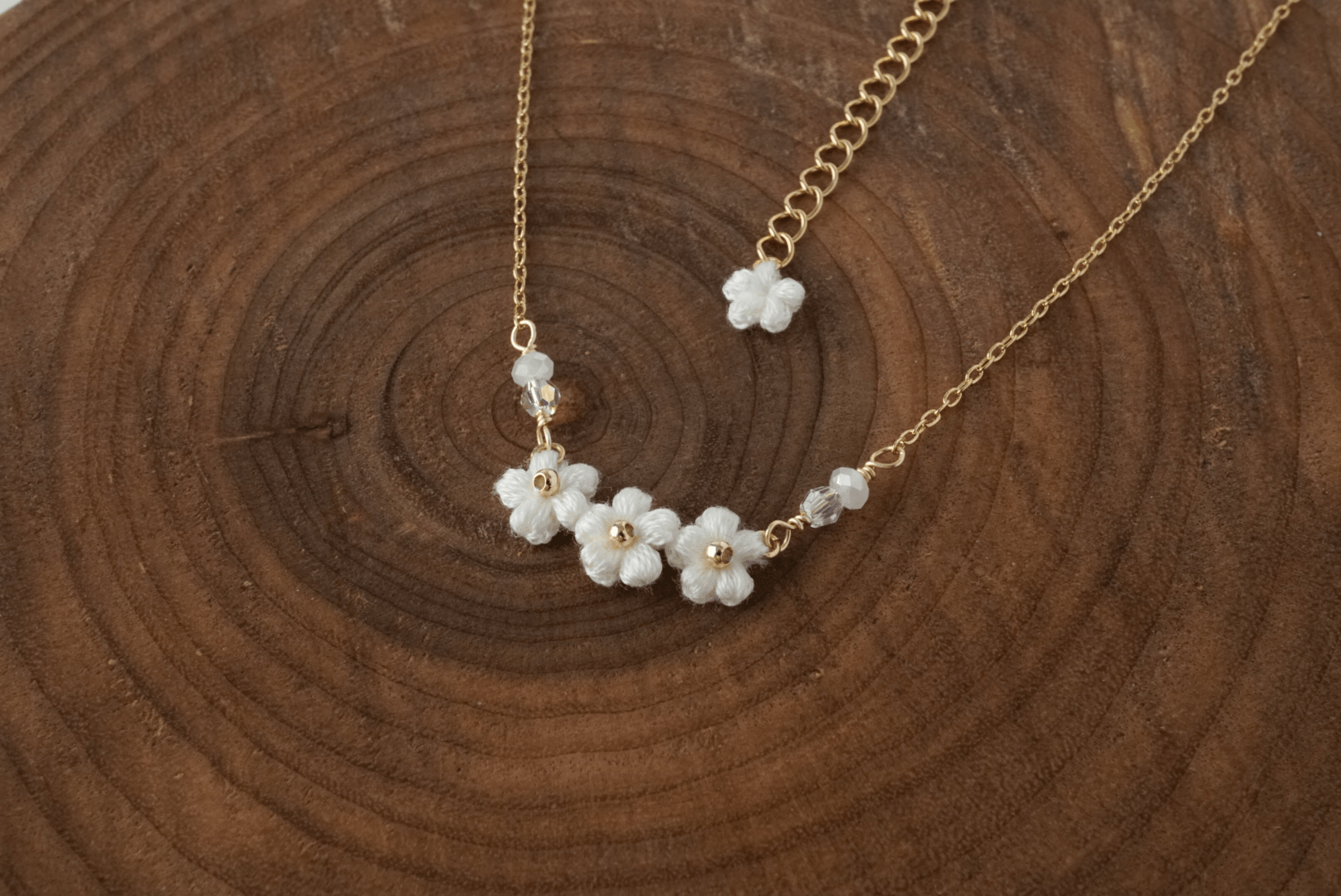 I.co 小花のネックレス