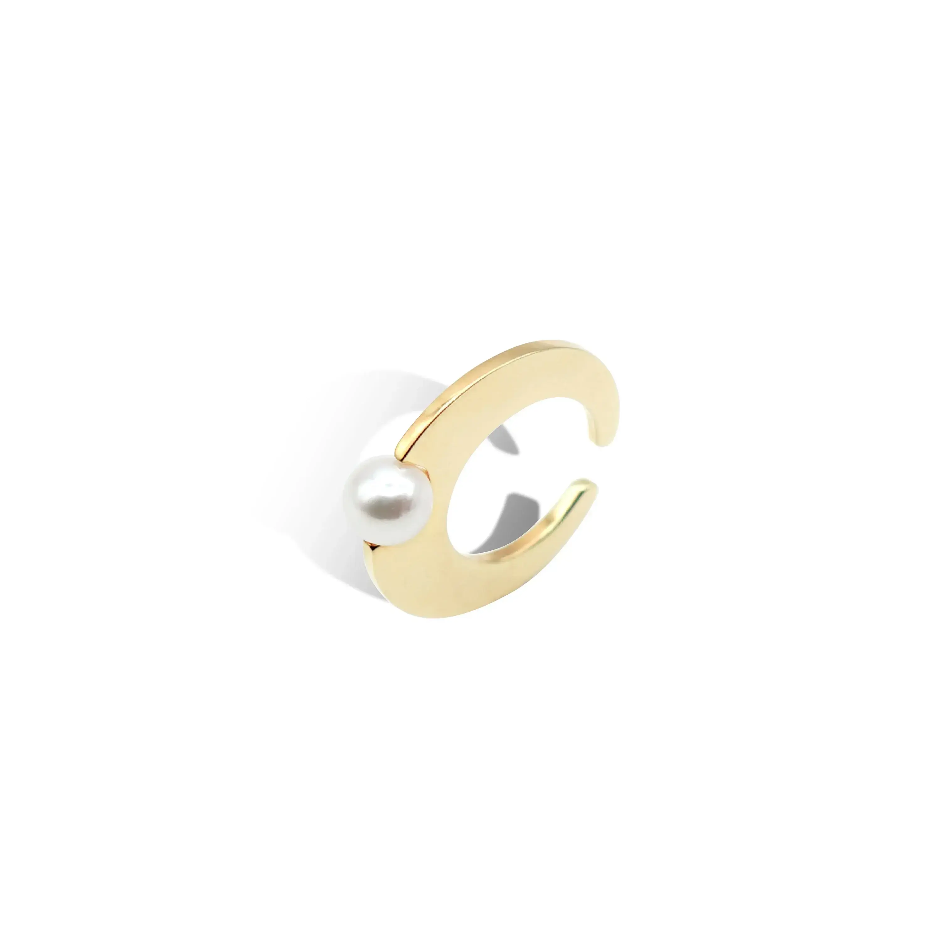 GYPPHY LUNATUM AKOYA EARCUFF