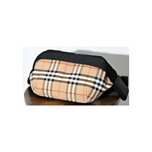 BURBERRY ボディバッグ