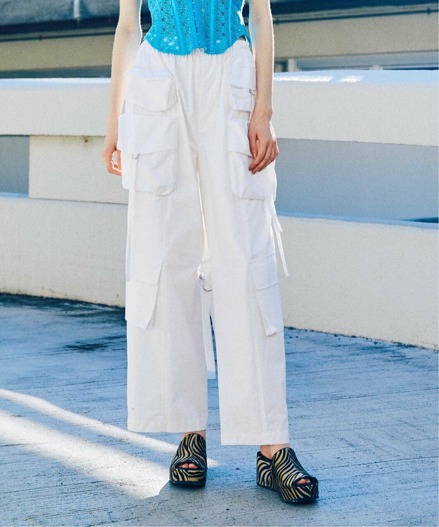 MAISON SPECIAL マルチファブリックメニーポケットカーゴパンツ