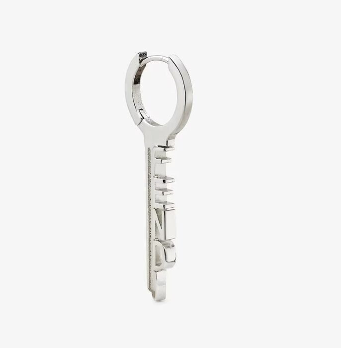 FENDI 新作 鍵 キー シングルピアス