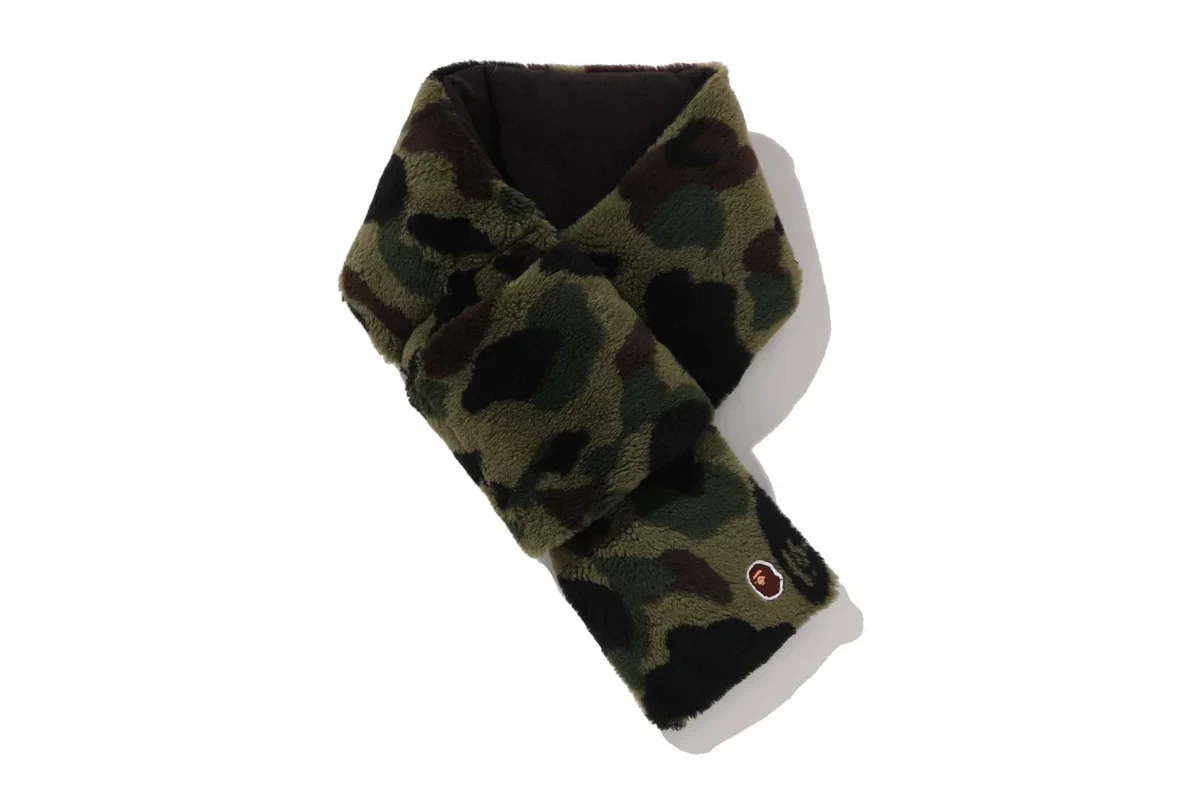 A BATHING APE 1ST CAMO FLEECE SCARF