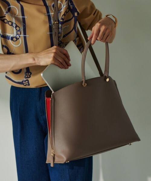 E'POR 【A4対応】Y BAG Medium+
