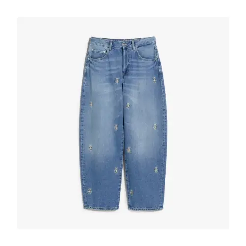 Tommy Hilfiger クレストバレルジーンズ