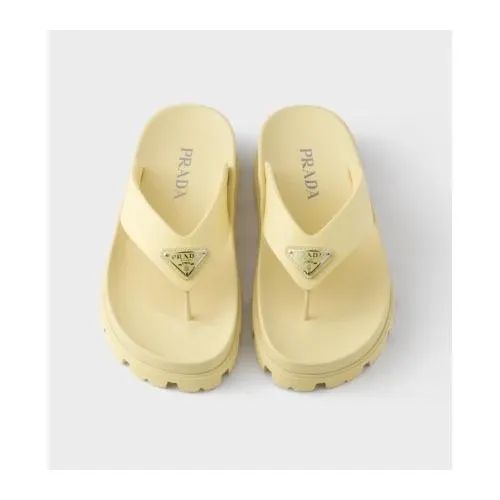PRADA ラバー トング サンダル