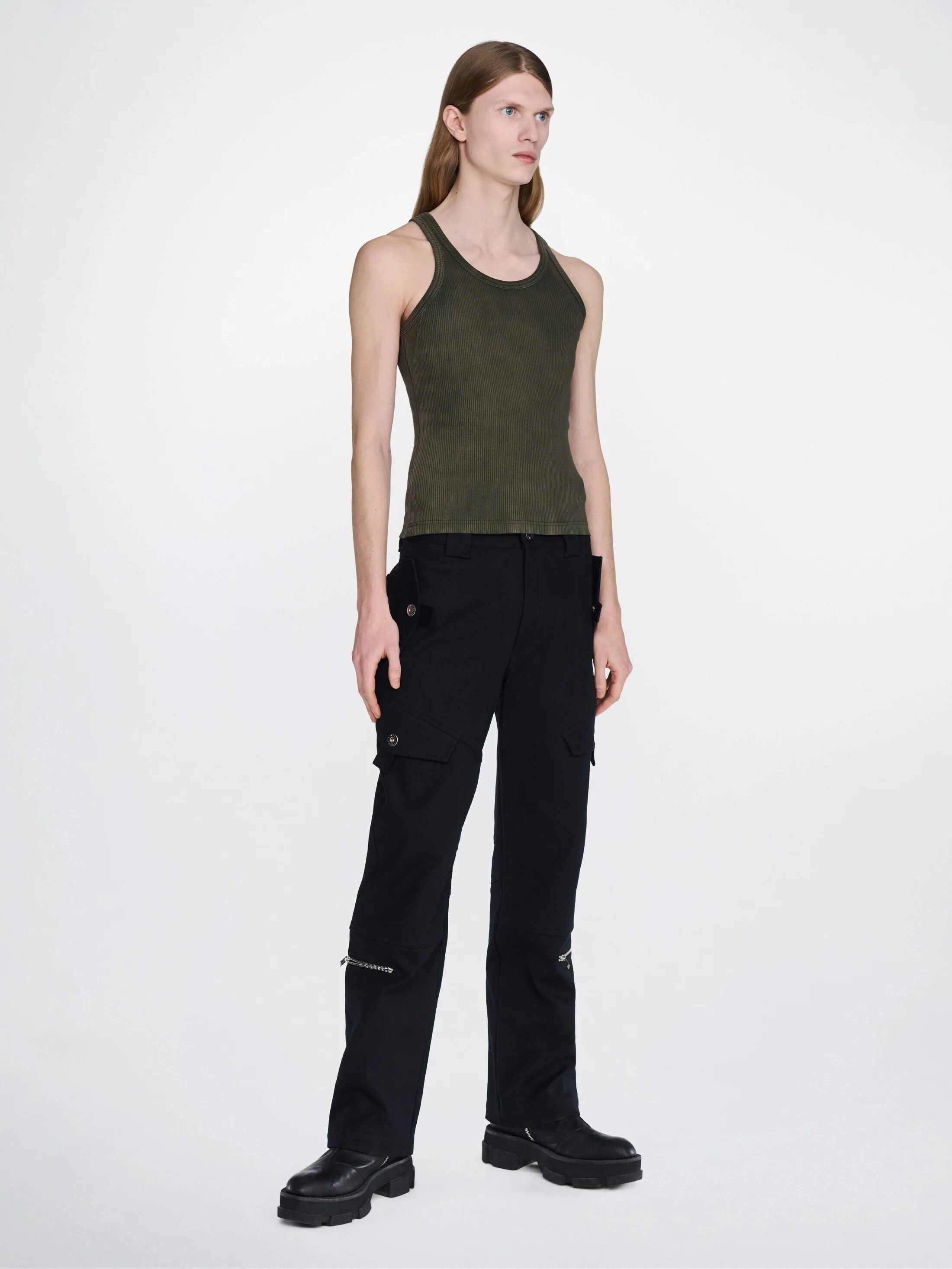 DION LEE SPRAYED RIVET TANK