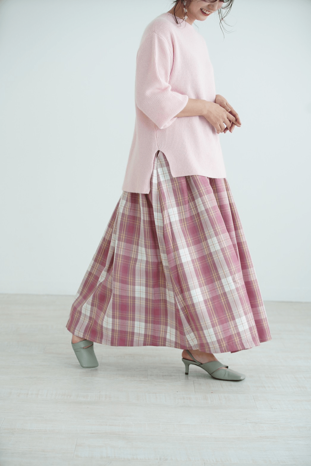 mite volume tuck Check skirt