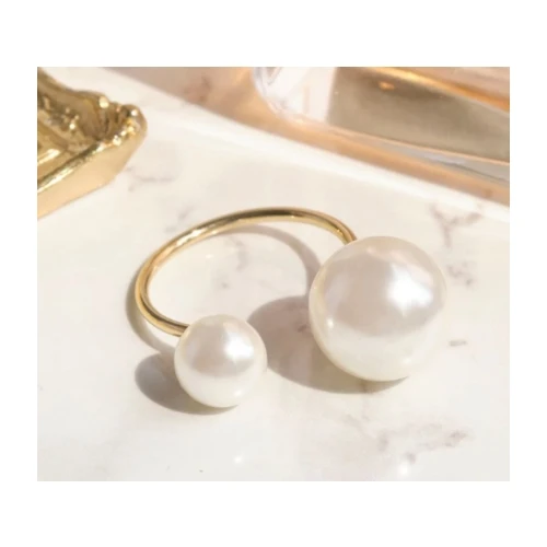 Phoebe Eye catchingパールリング