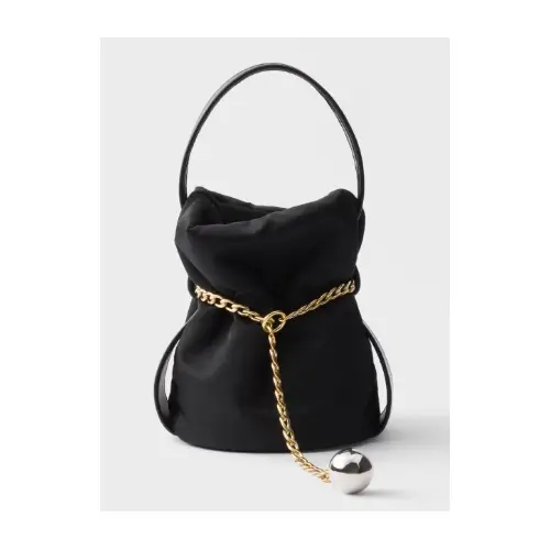 PRADA プチ サック ノワール Re-Nylon xナッパレザー ミニバケットバッグ