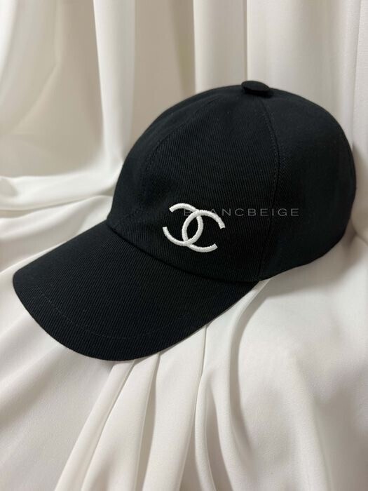 CHANEL 24A CHANEL CCロゴ 刺繍 キャップ ブラック AAA196 B17559 94305