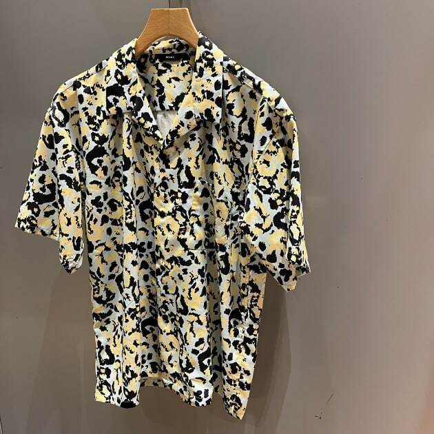 BEAMS ルーズフィット プリント オープンカラーシャツ