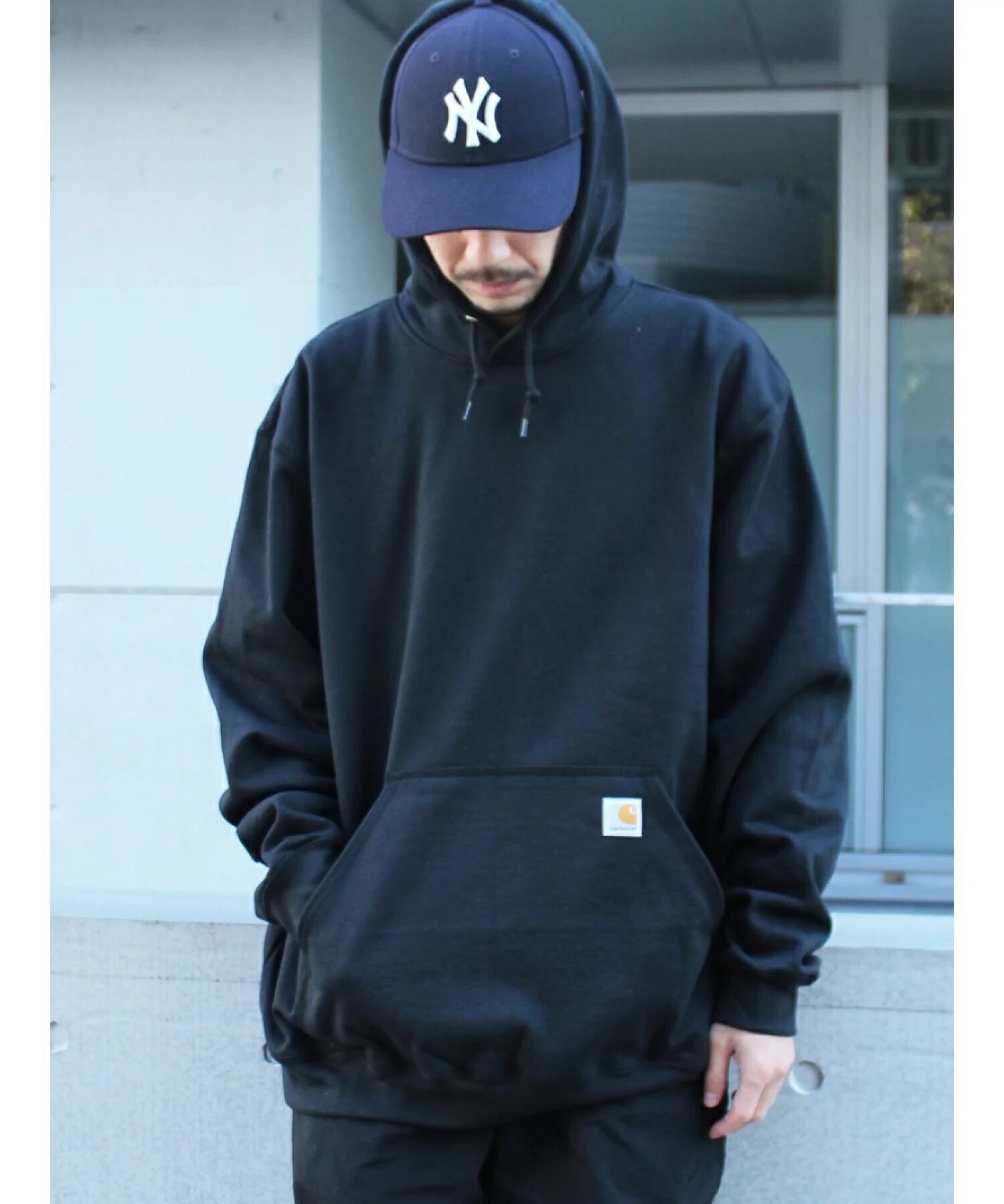 Carhartt ミッドウェイトプルオーバー フーディ