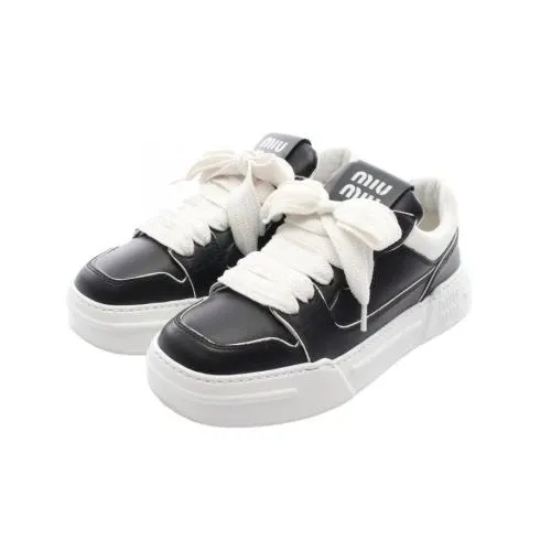 MIU MIU ロゴ レザー スニーカー（厚底スニーカー）