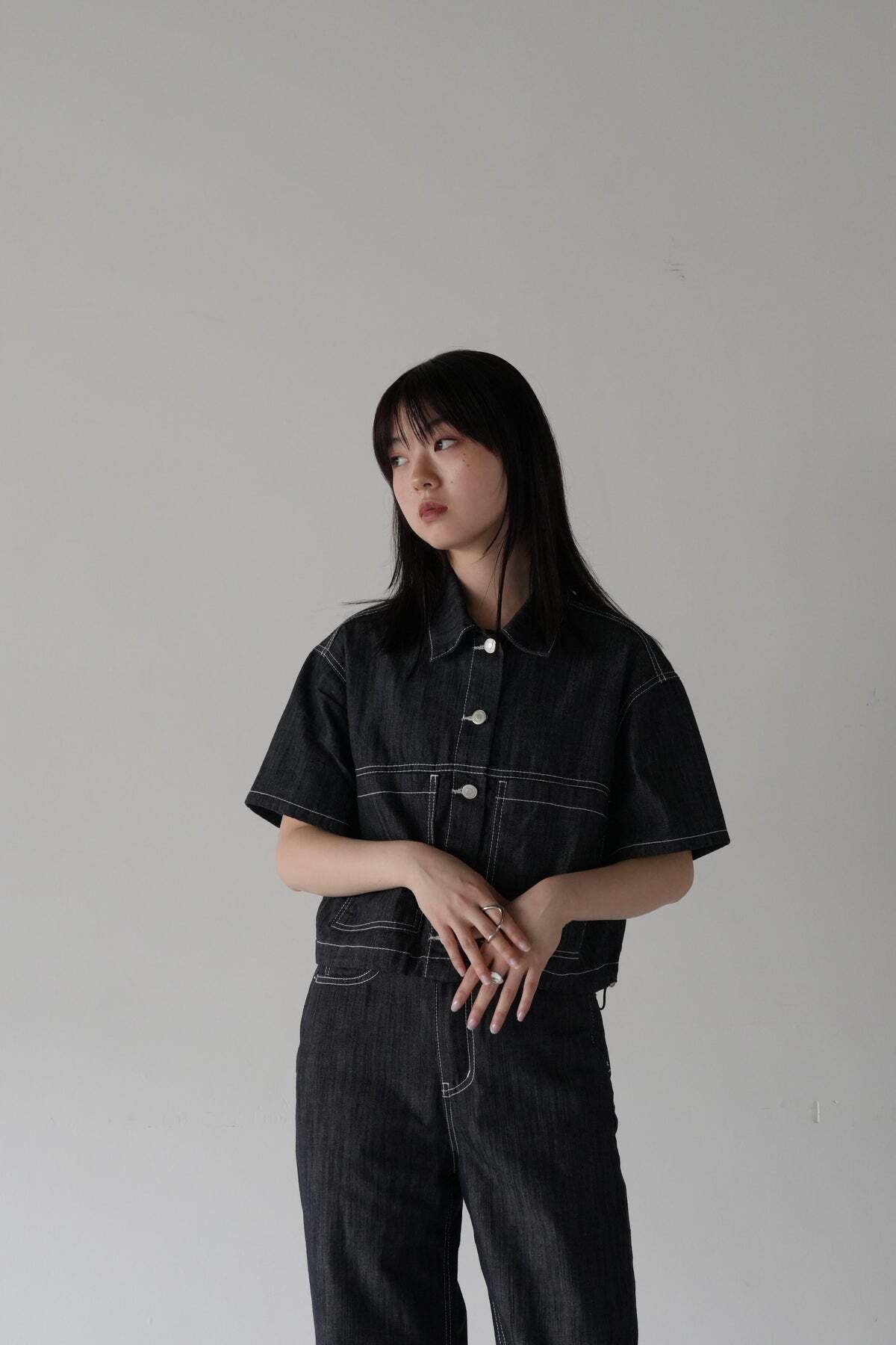 UENUI CROPPED DENIM SHIRT