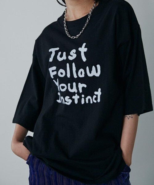 CREOLME ロゴプリントTシャツ