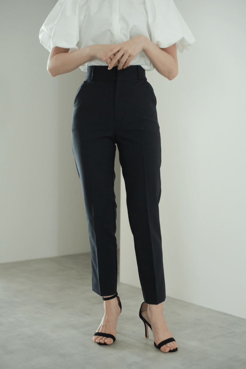 maison de Dolce. タックテーパードパンツ【navy black】
