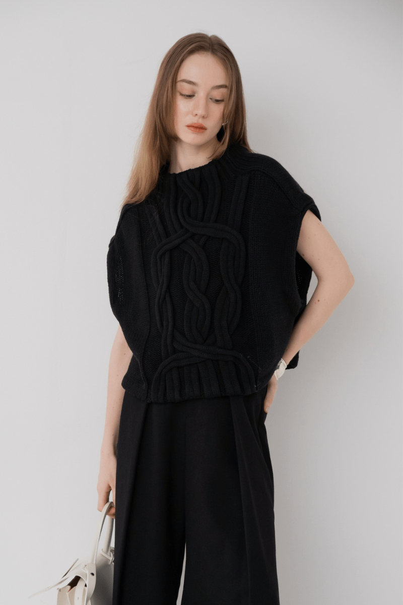 maison de Dolce. chaleur vest/black
