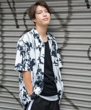 CASPER JOHN AIVER スプラッシュ総柄オープンカラーシャツ