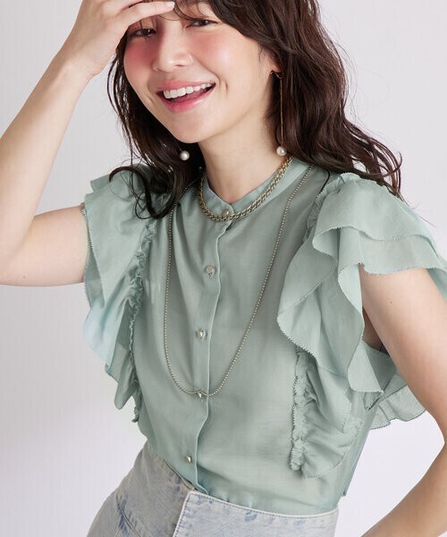La boutique BonBon ラッフルフリルスリーブブラウス