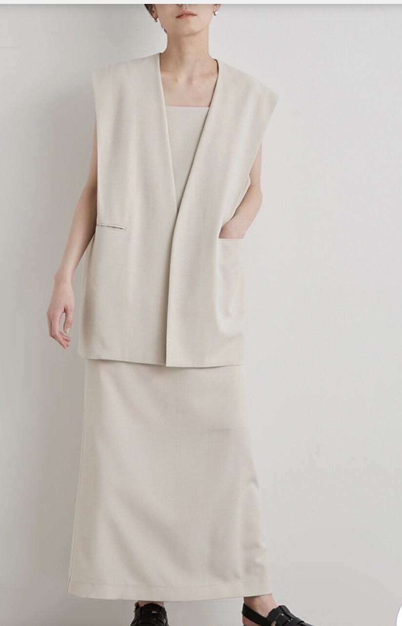 emmi atelier ジレ×キャミワンピースset