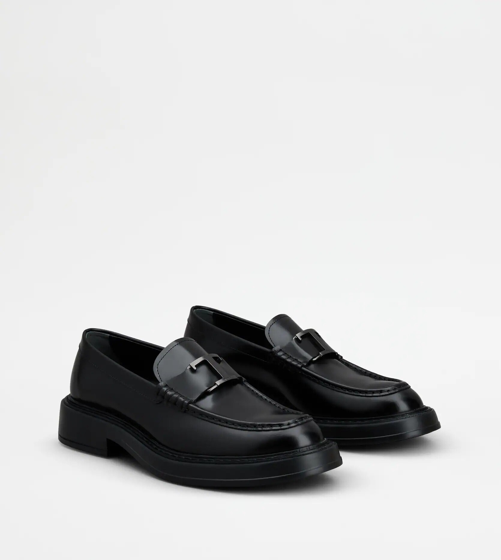TOD'S T タイムレス レザー ローファー