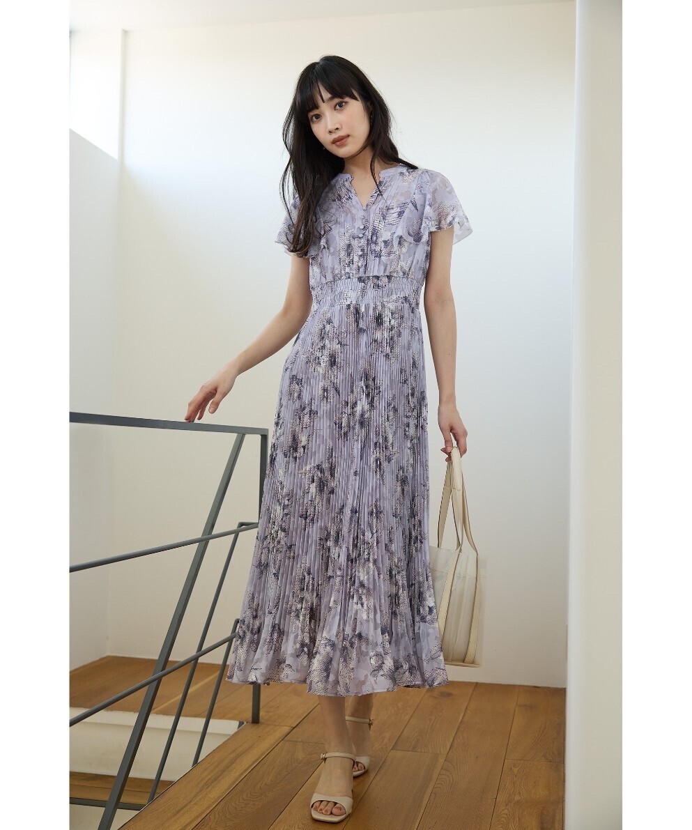 Stola. 花柄プリントワンピース