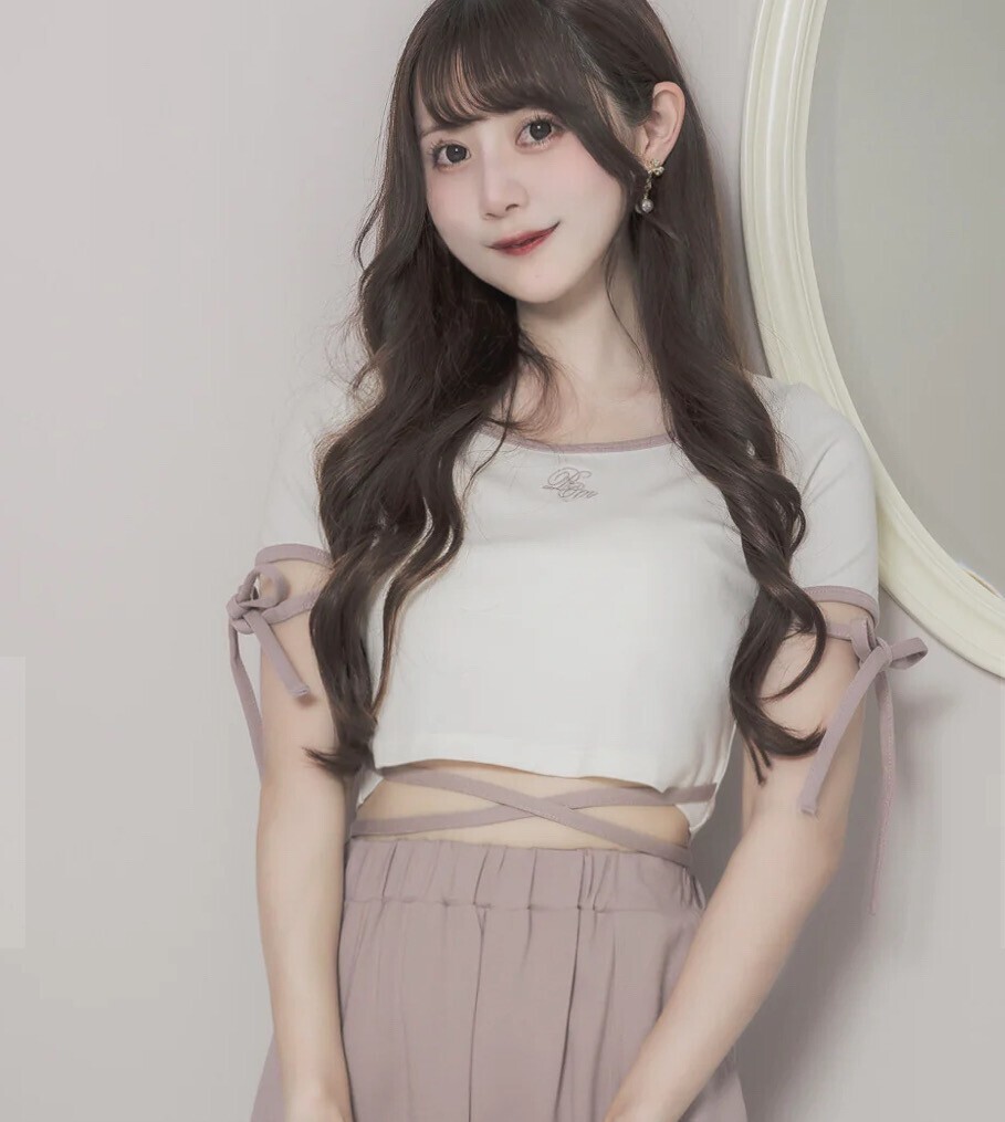 pium バイカラーテープTシャツ×カーゴパンツセット