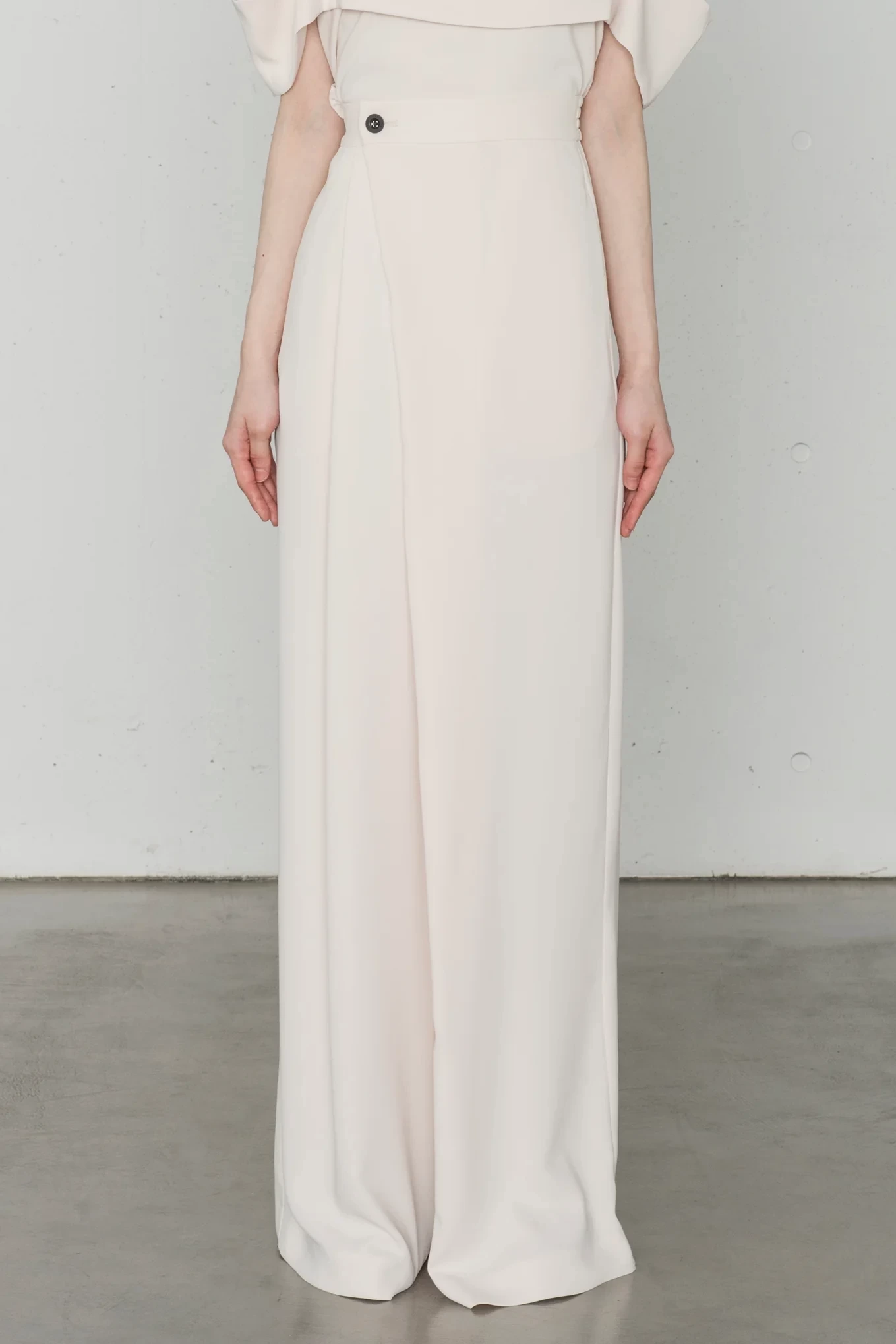 HYKE SATIN WIDE LEG PANTS