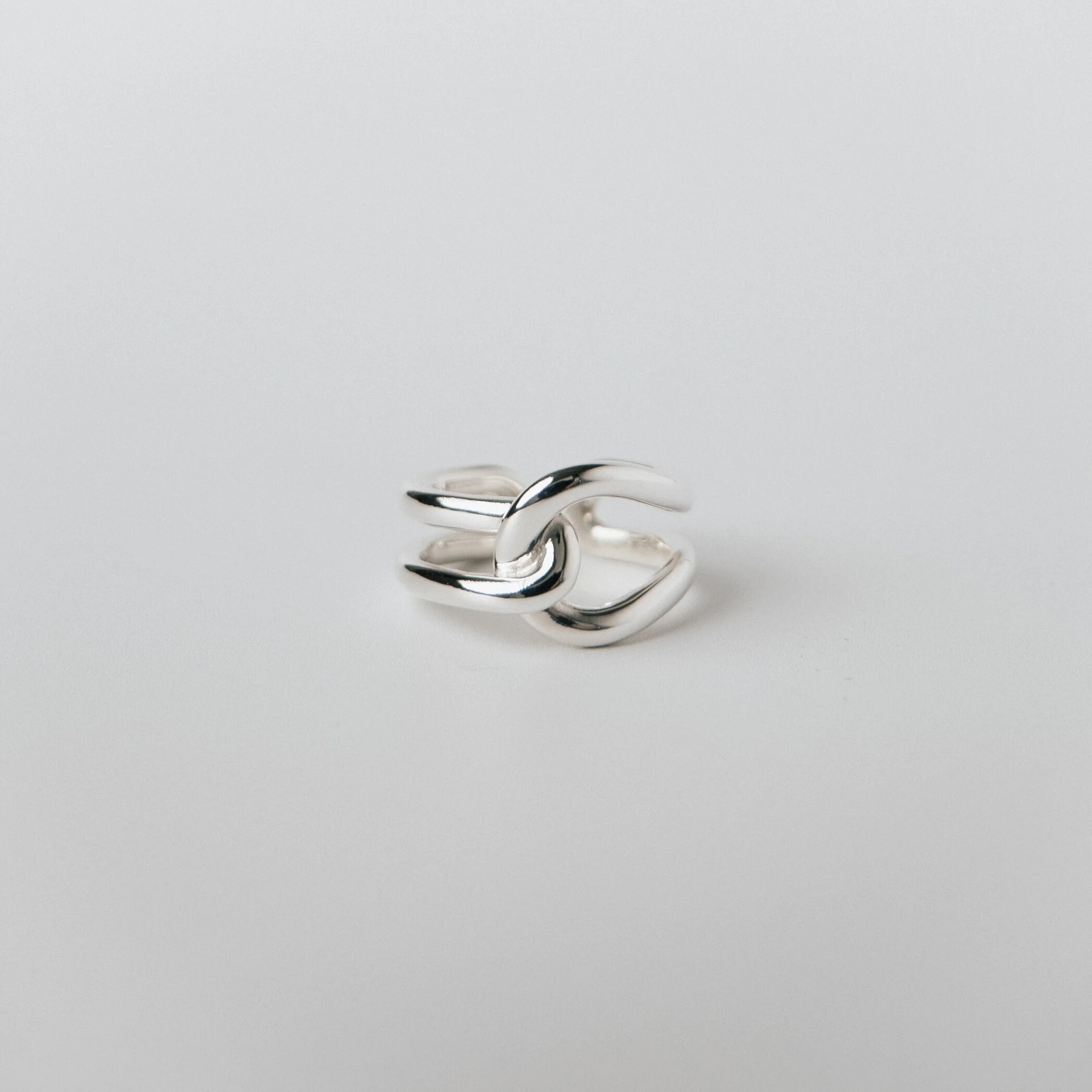 AURA HANDSHAKE RING
