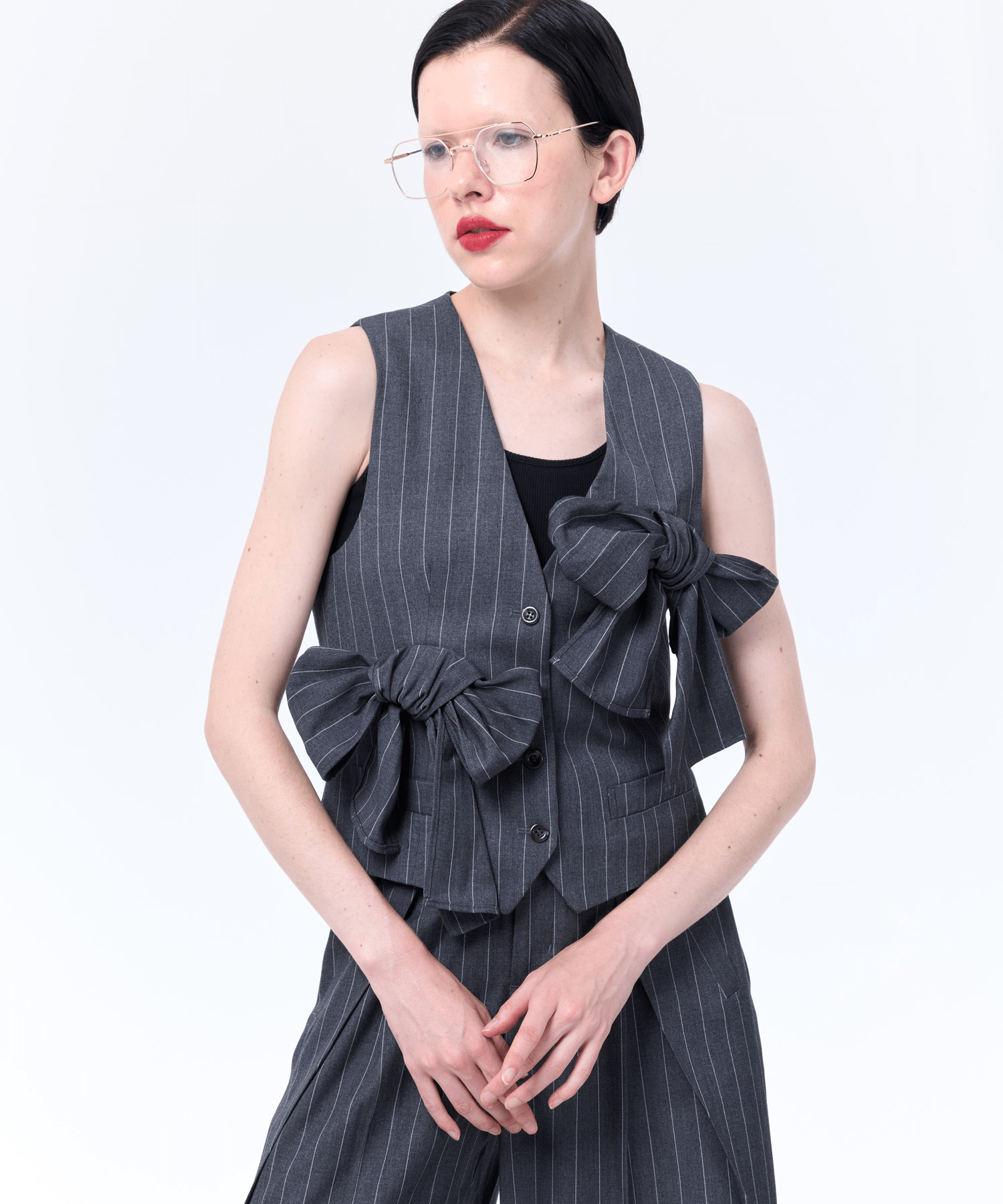 LAEMUSE RIBBON VEST