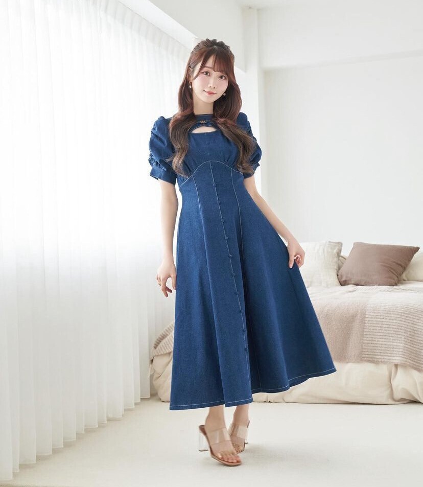 Rosé Muse "Denim puff sleeves dress"